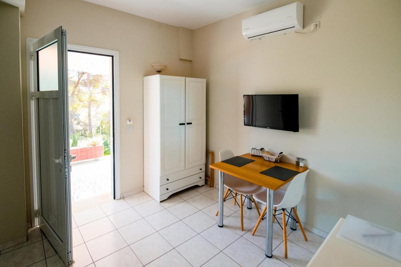 Pessada Bay Studios And Apartments Pesádha Exterior photo