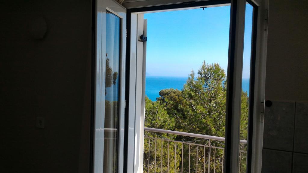 Pessada Bay Studios And Apartments Pesádha Exterior photo
